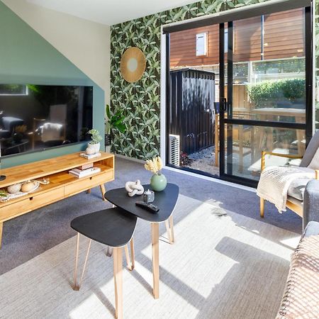 Latimer Square Luxe: 1Br W/ Sofa Bed Christchurch Bagian luar foto