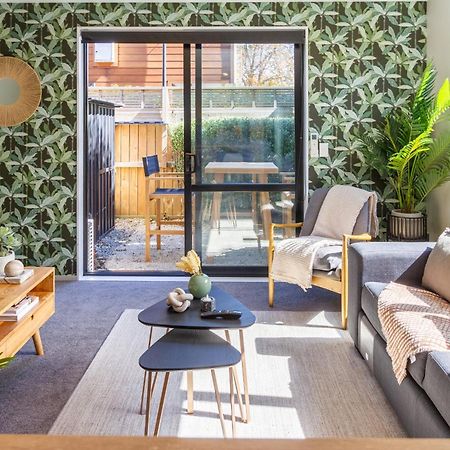Latimer Square Luxe: 1Br W/ Sofa Bed Christchurch Bagian luar foto