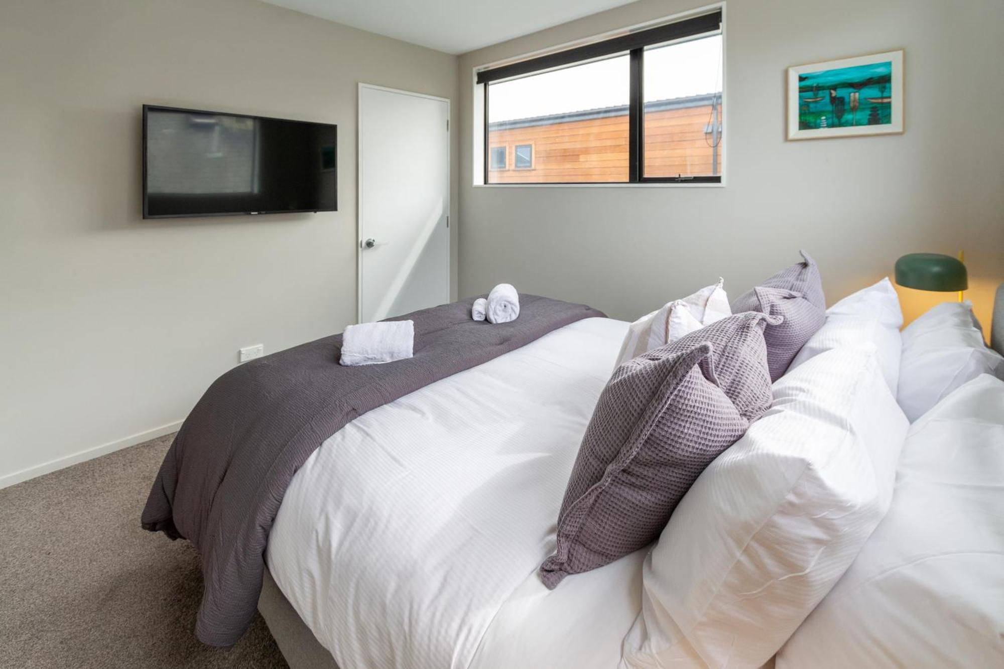 Latimer Square Luxe: 1Br W/ Sofa Bed Christchurch Bagian luar foto