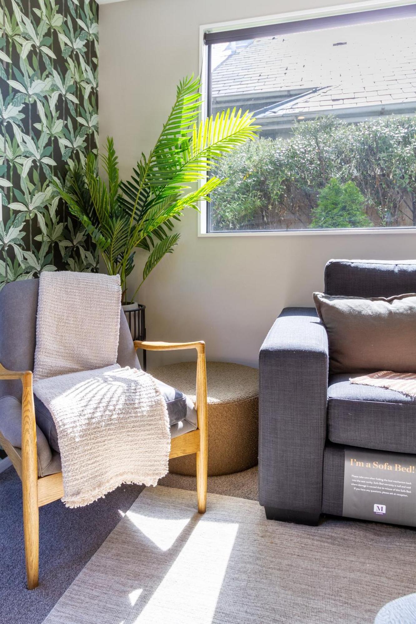 Latimer Square Luxe: 1Br W/ Sofa Bed Christchurch Bagian luar foto